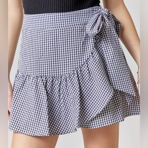 Francesca’s black and white skirt